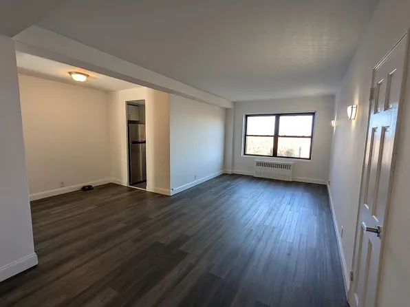 64-34 102nd St #7T, Rego Park, NY 11374