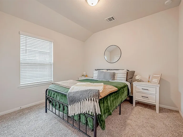 2114 Cherryvale Dr — Photo 24