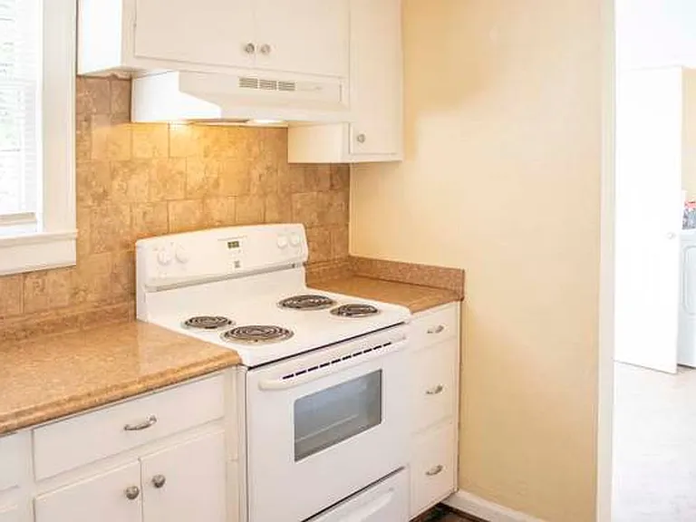4032 Walker Blvd — Photo 18