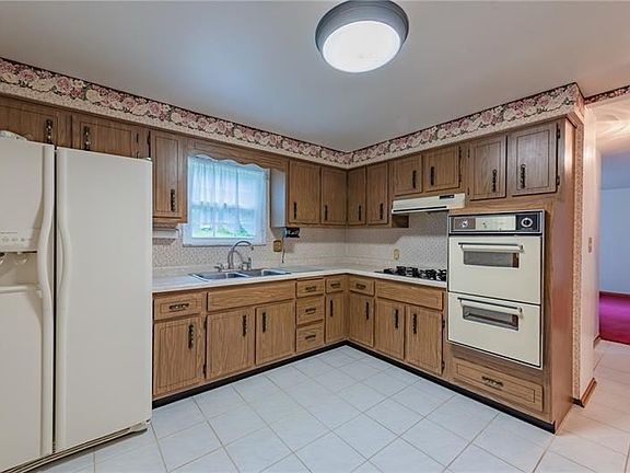 5th image of 1530 Orchard Dr