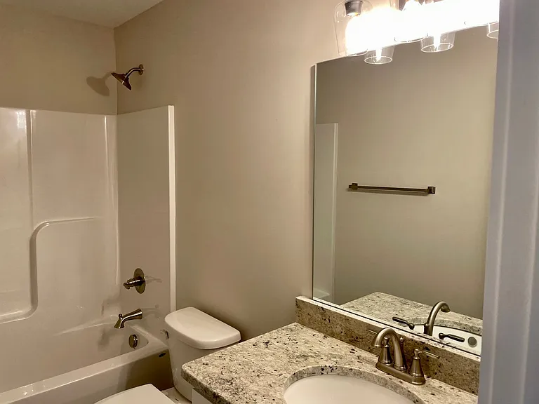 126 Sunburst Villa Dr — Photo 5