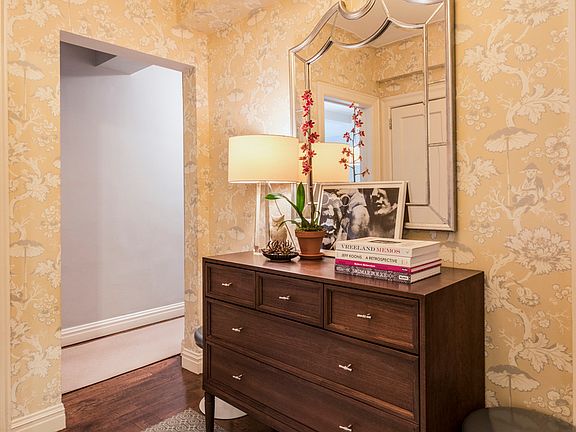 3rd image of 179 E 79th St APT 12A