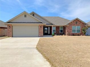 2208 Whispering Pine Blvd, Shawnee, OK 74804