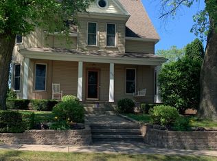 418 W Fountain St, Dodgeville, WI 53533
