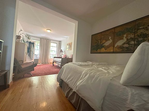 3rd image of 532 Leonard St Floor 3