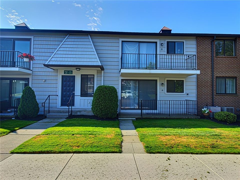 1st image of 22 High Gate Trl APT 4