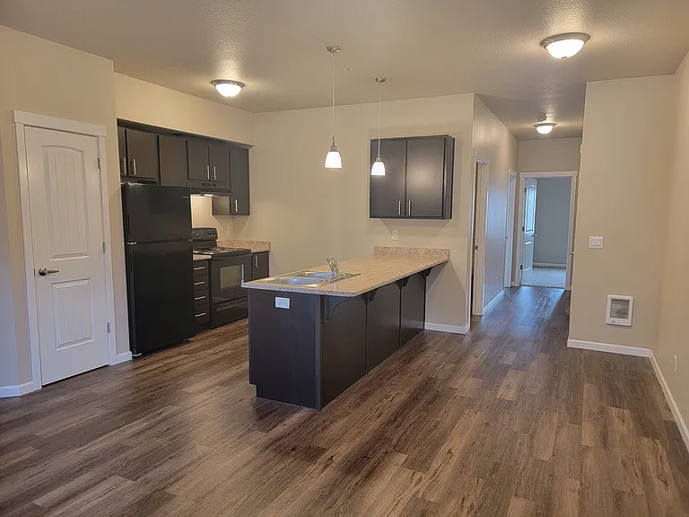1540 23rd St SE #331 — Photo 1