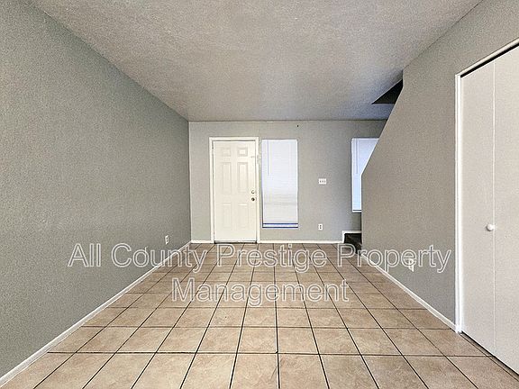 3rd image of 2434 E Waltann Ln APT 2