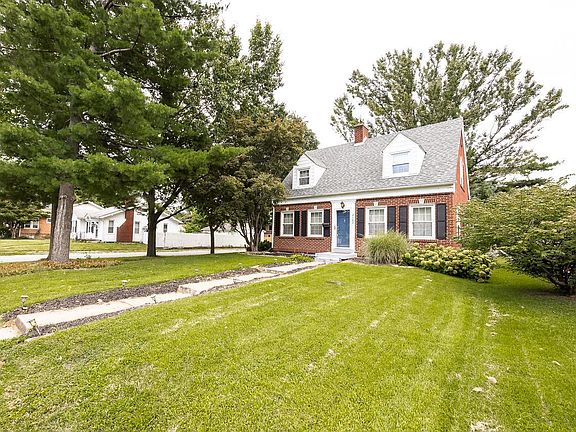 2nd image of 2162 Lynch Ave