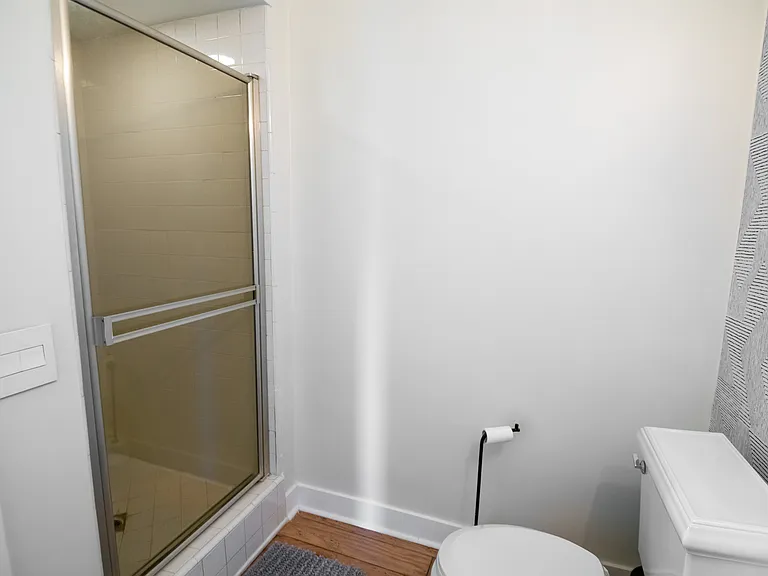 8401 Fountain Ave #4 — Photo 10