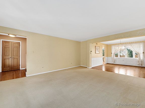 3rd image of 5132 Caroline Ave