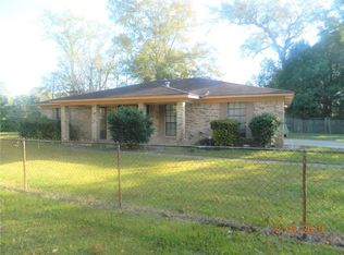 350 Iroquois St, Chickasaw, AL 36611