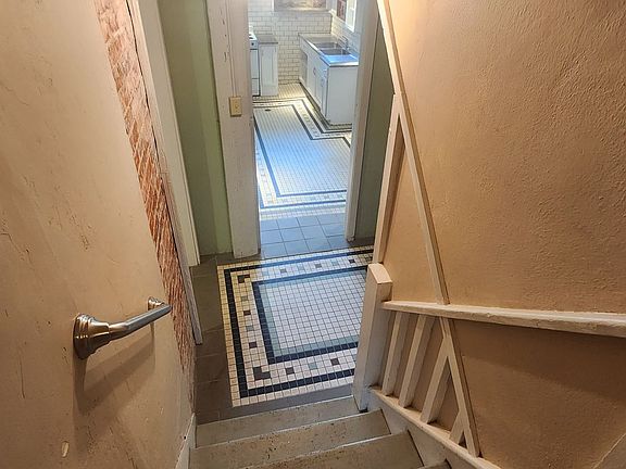 4th image of 2006 W 3rd Ave APT 6