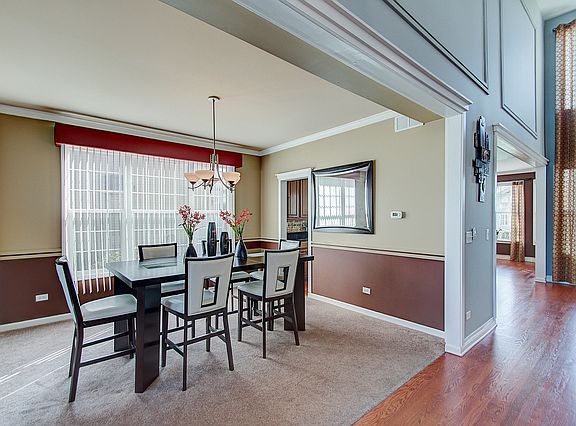 5th image of 25239 W Balmoral Dr