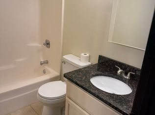220 Morgan Ct APT 2C, Manhattan, IL 60442