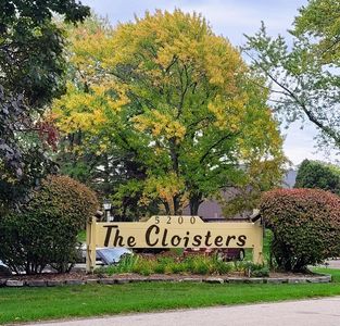 5200 South Tuckaway BOULEVARD #140, Greenfield, WI, 53221