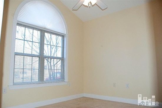3rd image of 606 Elfin Ct