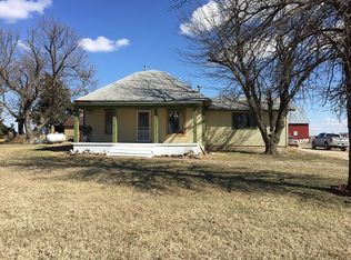 996 Kiowa Rd, Clay Center, KS 67432