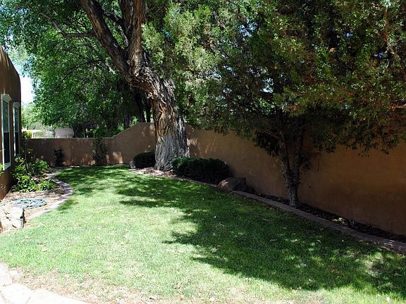 3rd image of 8425 Guadalupe Trl NW