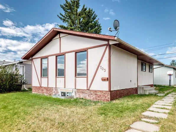 703 E 58th St SE, Calgary, AB T2A 3S3