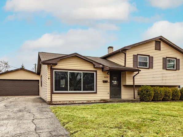 325 N Emerald Ave, Mundelein, IL 60060