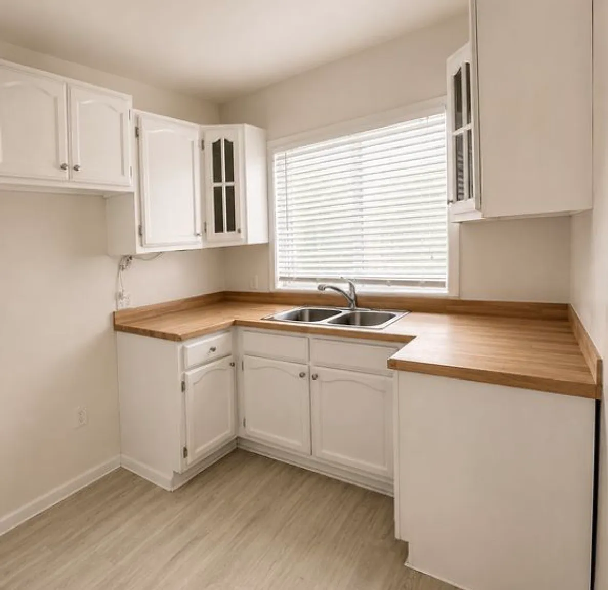 3 bed, 1092 sqft, $3,250 — Photo 2