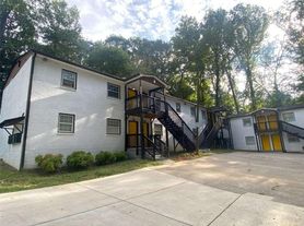 399 Holly St NW
