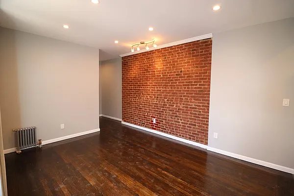 Rented by Bruma Realty LLC | media 19