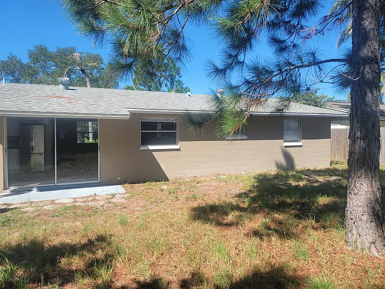 1709 Coppertree Dr — Photo 15