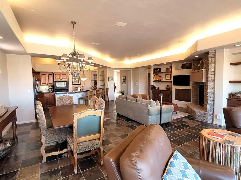 2255 N Tuweap Dr #37 — Photo 4