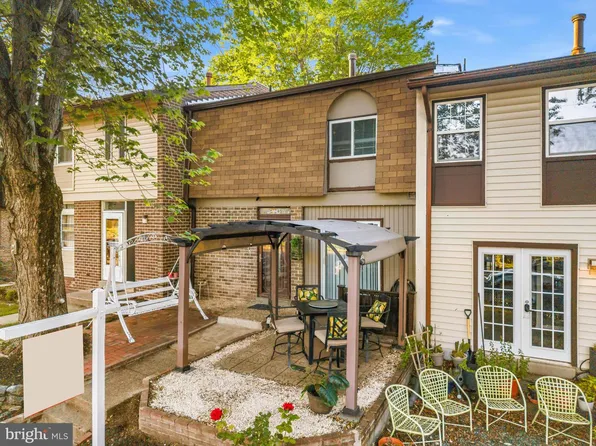 12635 Oakwood Dr, Woodbridge, VA 22192