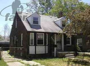 11490 Balfour Rd, Grosse Pointe, MI 48224