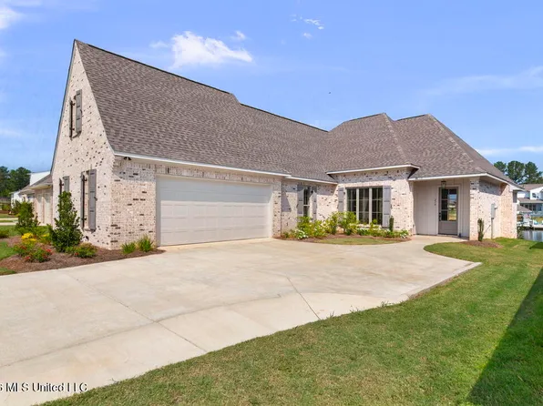 2140 Herons Bay Cir, Madison, MS 39110