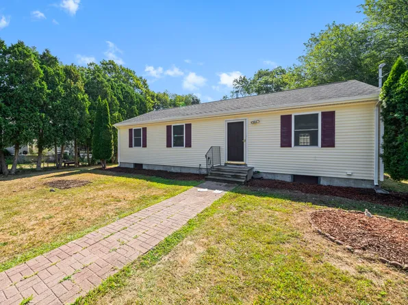 27 Concord Court, Groton, CT 06340