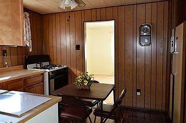 4th image of 3739 Woodrow Ave