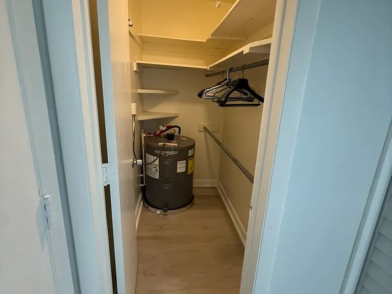 1632 NE 4th Pl #2 — Photo 5