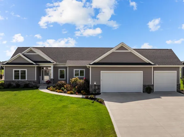 30762 Villa Dr, Granger, IN 46530