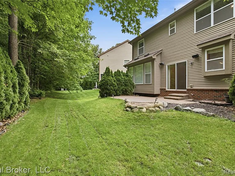 26978 Maxwell Ct — Photo 34