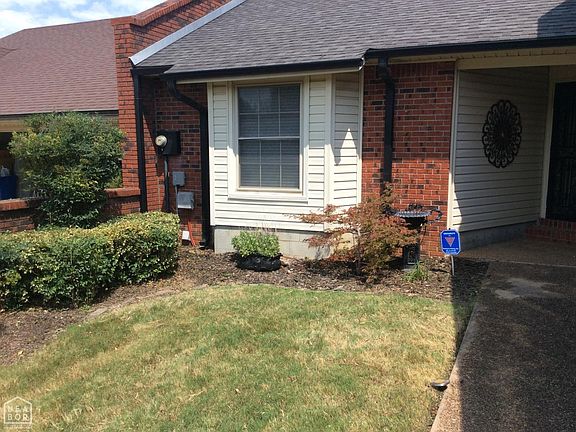 2nd image of 110 Briarcrest Ct