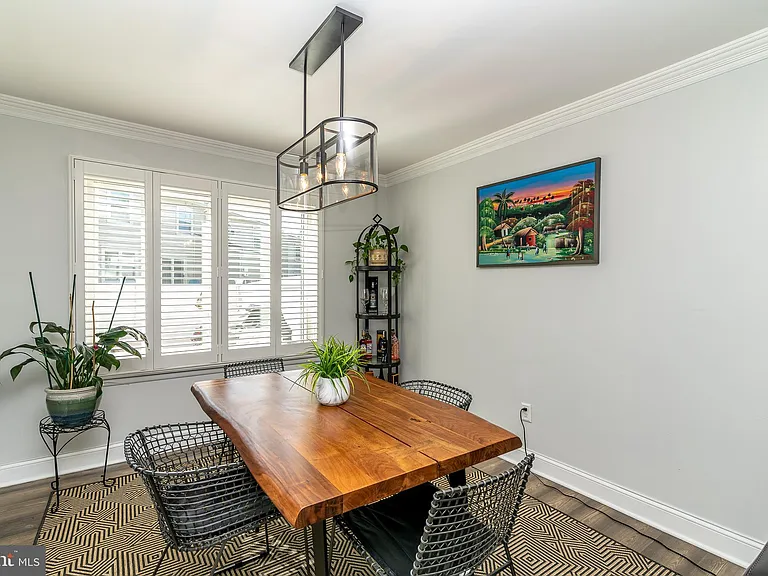 251 Fir Tree Ct — Photo 8