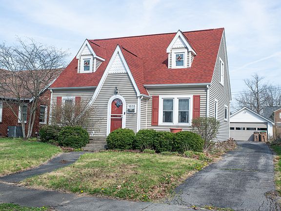2nd image of 1635 Gilmore St