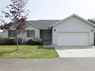 2426 SE Waldon Ave, Roseburg, OR