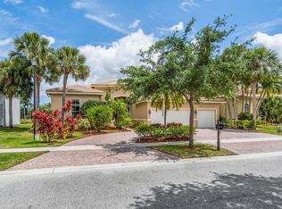 10407 Cypress Lakes Preserve Dr, Lake Worth, FL 33449