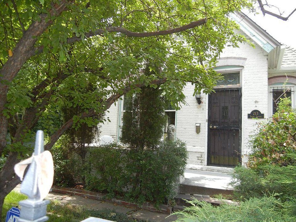 1st image of 213 S Lincoln St