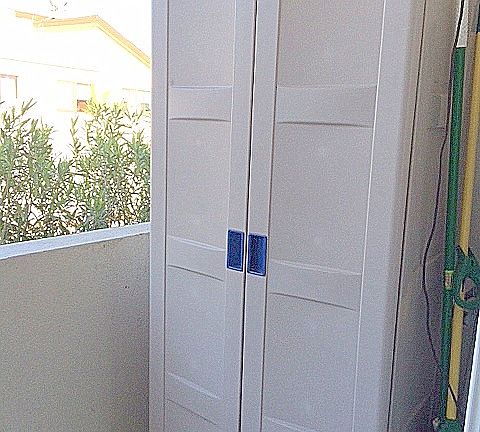 balcony storage