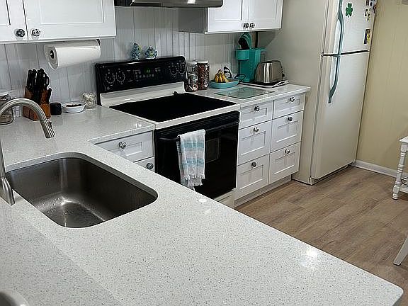 Soft close cabinets and sink