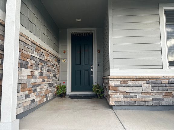 Front door Entrance