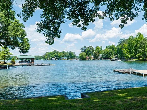 3rd image of 64 Lake Hill Dr