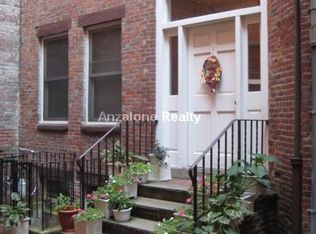 28 Clark St #3R, Boston, MA 02109