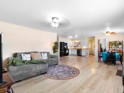 2009 Glorieta St NE, Albuquerque, NM, 87112